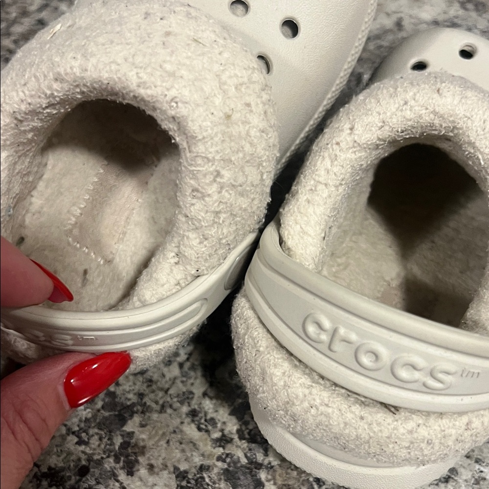 CROCS Kids Fuzzy Lined Slippers - Cream - Picture 4 of 5